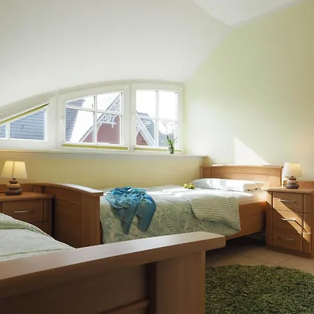 Gruener Winkel 32a *